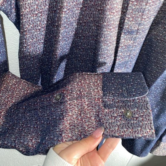 NWOT Perry Ellis Burgundy Floral Button Down Men’s Shirts size M - Picture 8 of 9